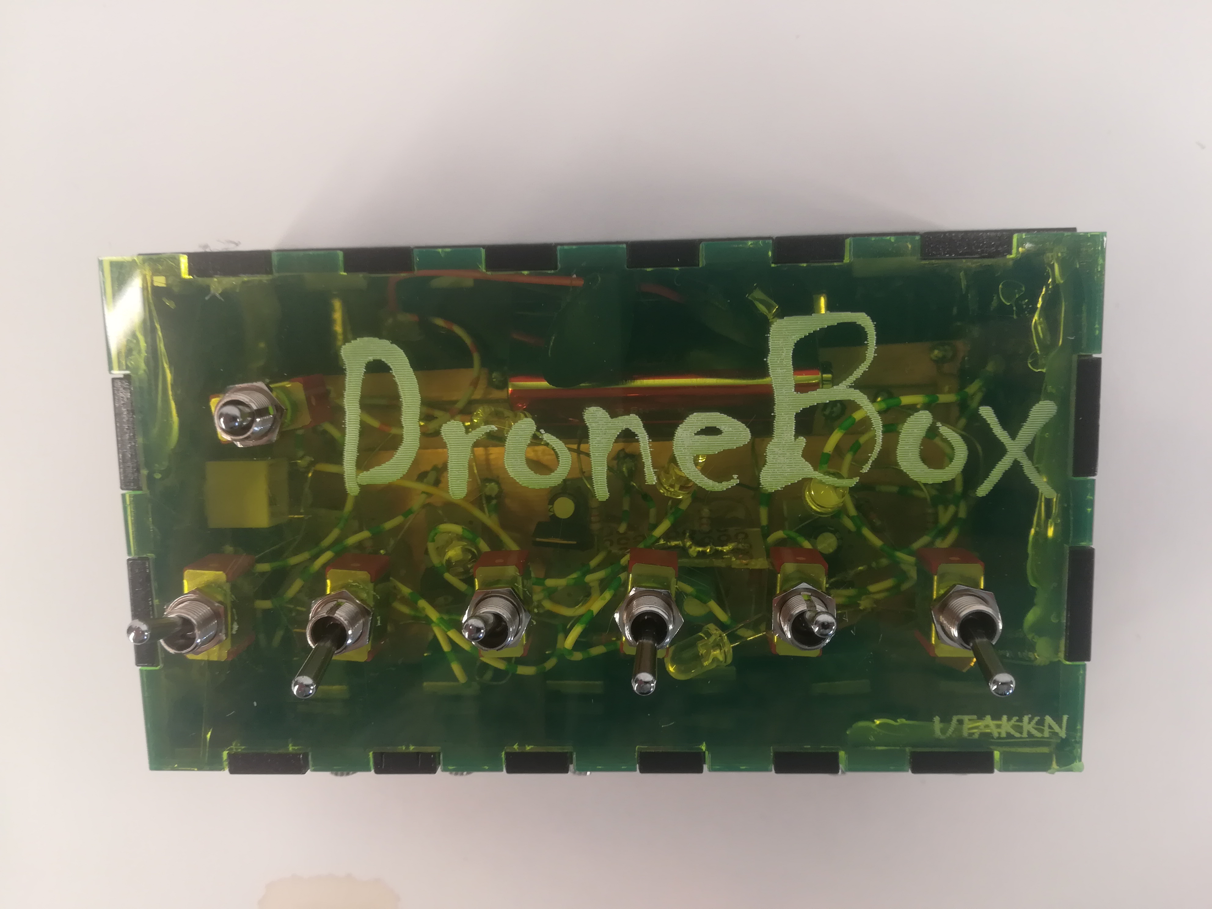 dronebox2